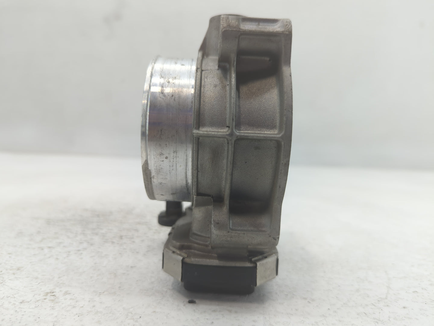 2012-2017 Gmc Acadia Throttle Body P/N:12632172BA Fits Fits 2012 2013 2014 2015 2016 2017 2018 2019 2020 2021 2022 OEM Used 