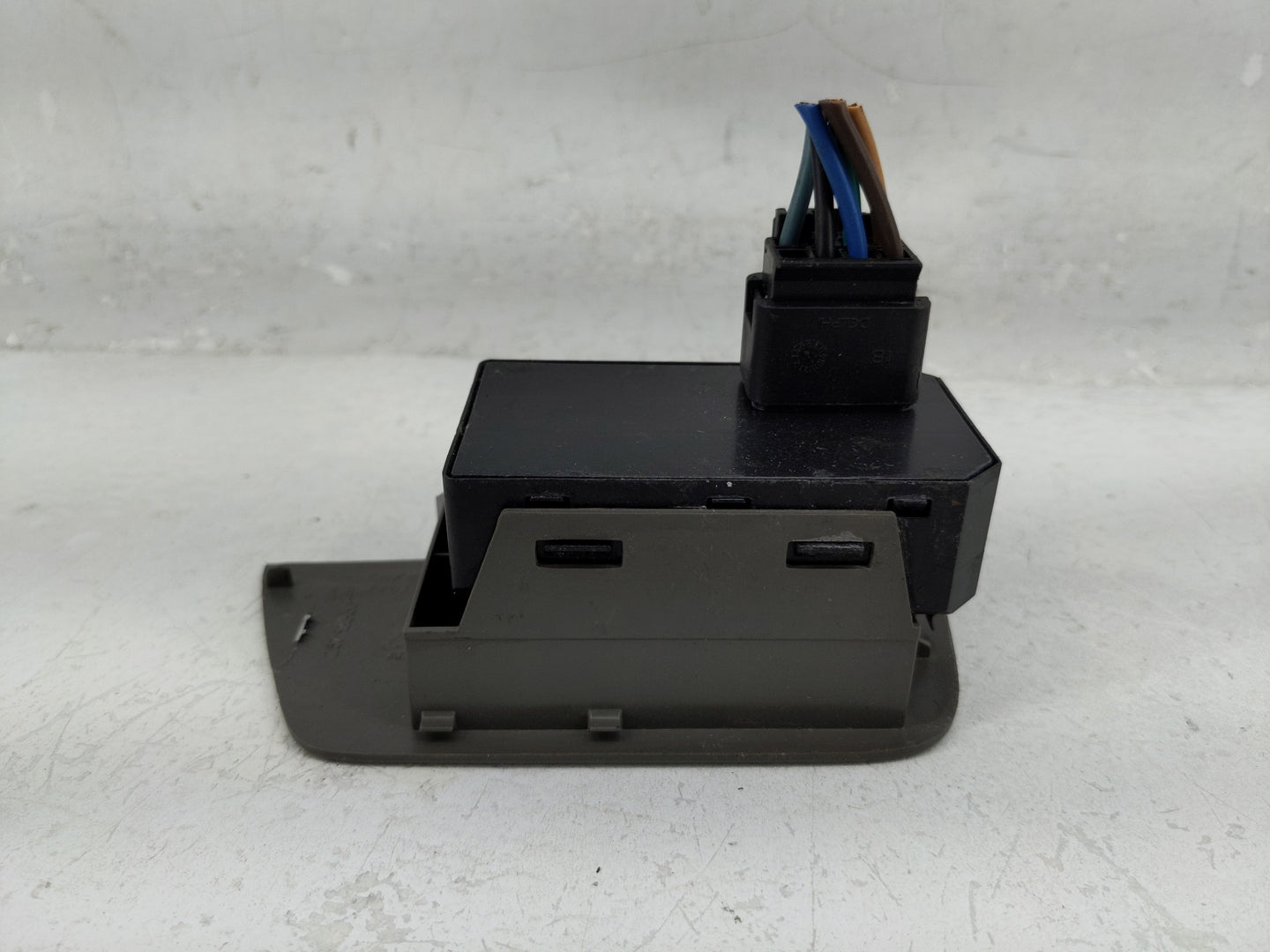 2008-2014 Gmc Savana 1500 Master Power Window Switch Replacement Driver Side Left P/N:25783333 Fits OEM Used Auto Parts - Oe