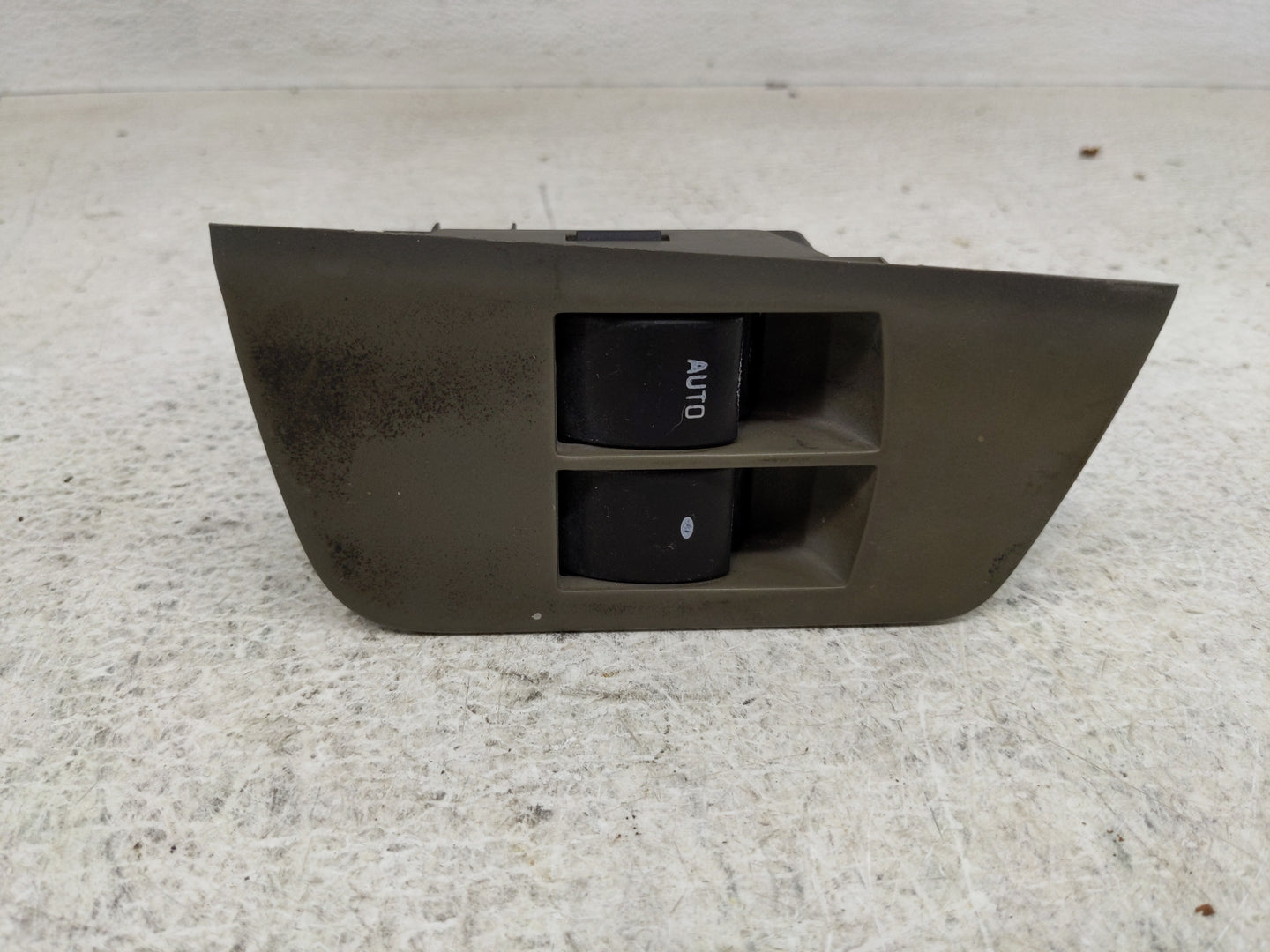 2008-2014 Gmc Savana 1500 Master Power Window Switch Replacement Driver Side Left P/N:25783333 Fits OEM Used Auto Parts - Oe