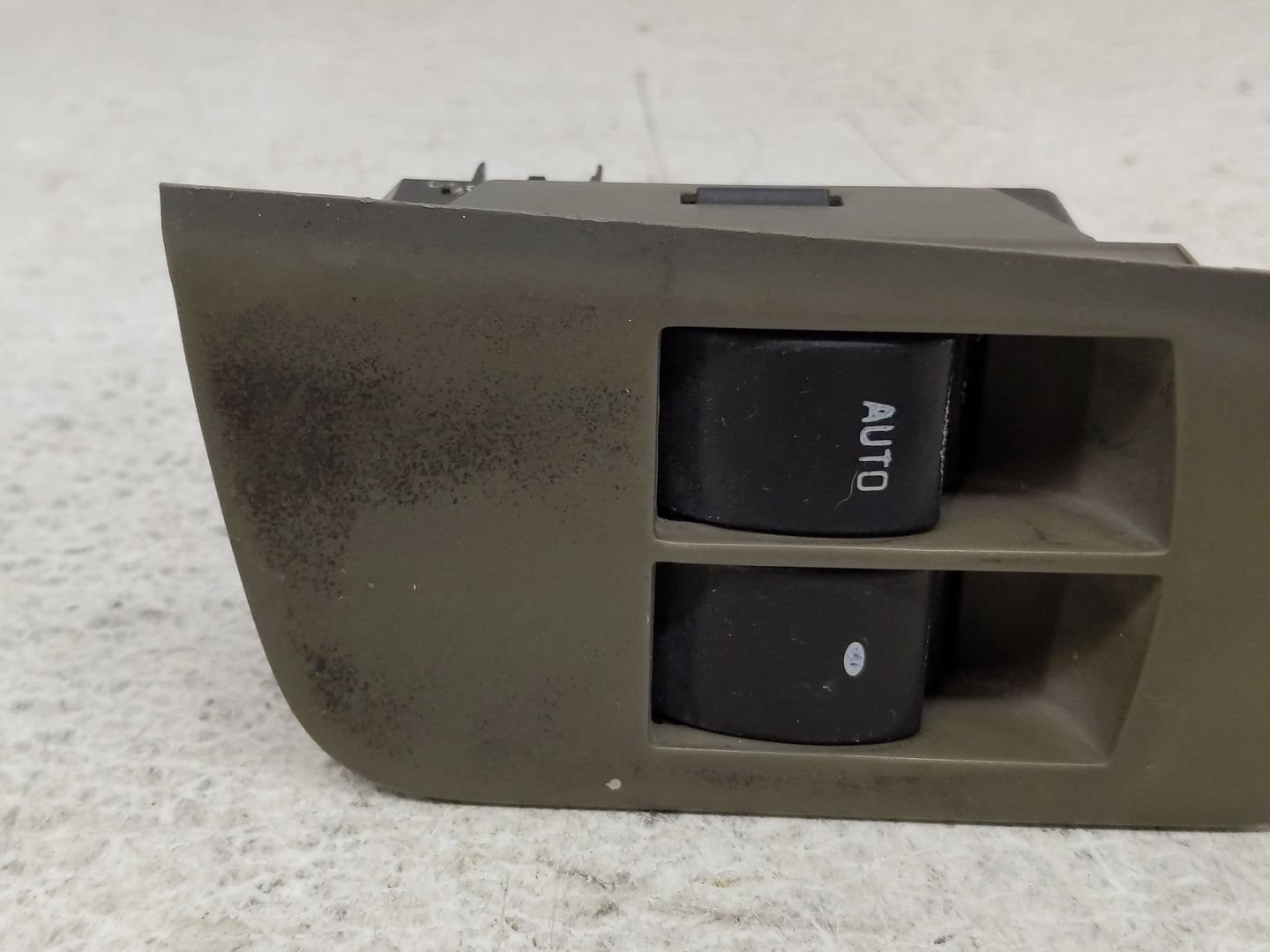 2008-2014 Gmc Savana 1500 Master Power Window Switch Replacement Driver Side Left P/N:25783333 Fits OEM Used Auto Parts - Oe