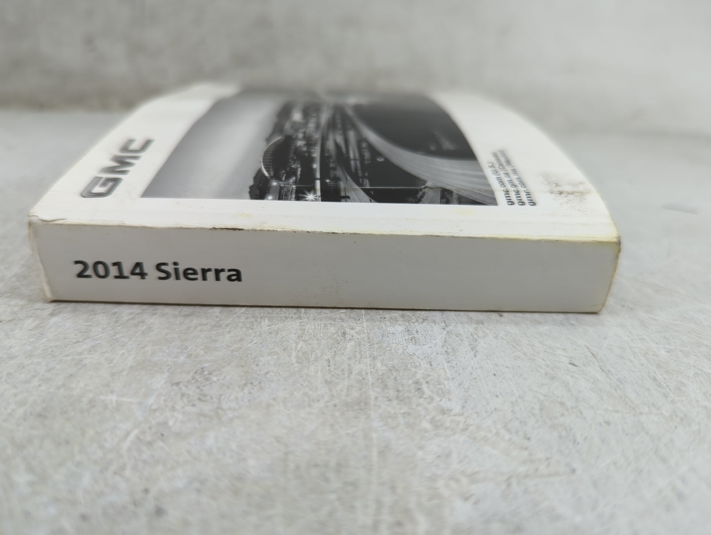 2014 Gmc Sierra Owners Manual Book Guide P/N:23188200 OEM Used Auto Parts - Oemusedautoparts1.com