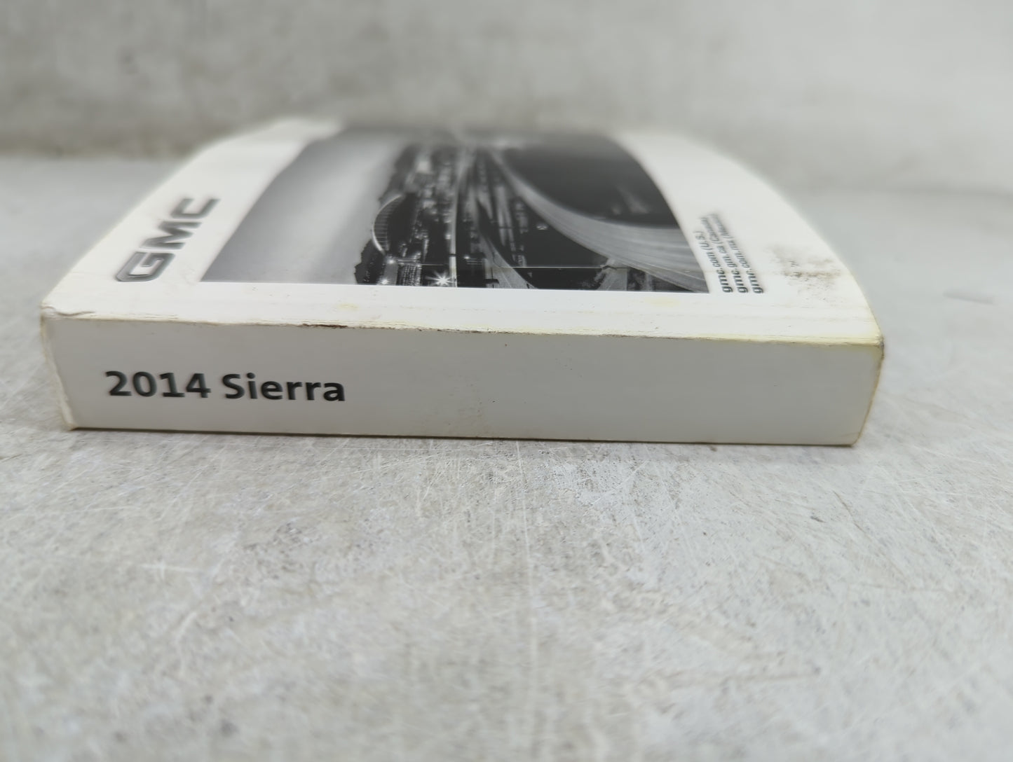 2014 Gmc Sierra Owners Manual Book Guide P/N:23188200 OEM Used Auto Parts - Oemusedautoparts1.com