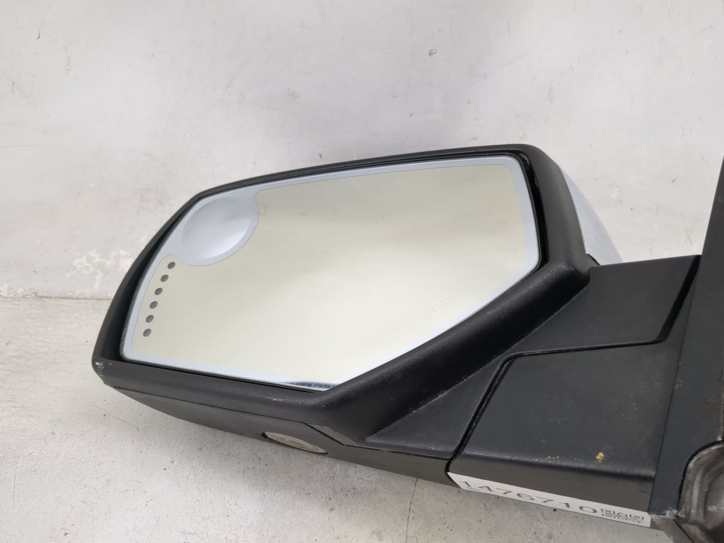 2014 Gmc Sierra Driver Side View Mirror - Left Door Mirror OEM Used - Oemusedautoparts1.com