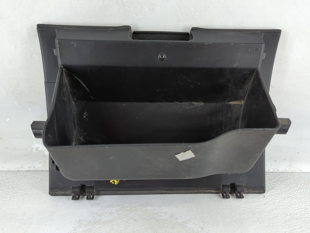 2014 Gmc Sierra 1500 Passenger Glove Box Door Storage Compartment - Oemusedautoparts1.com