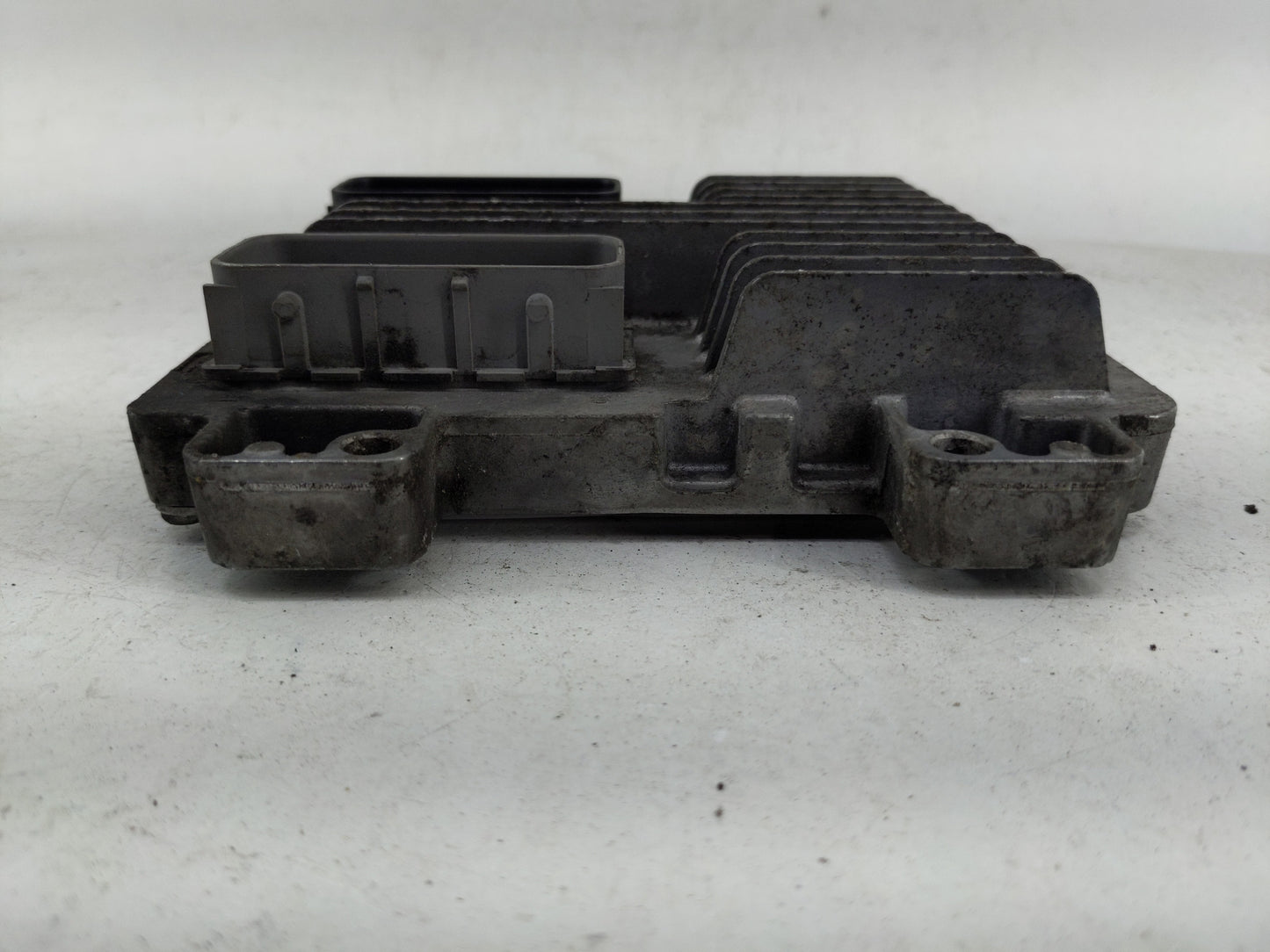 2014-2016 Gmc Sierra 1500 PCM Engine Control Computer ECU ECM PCU OEM P/N:12639900 Fits Fits 2014 2015 2016 OEM Used Auto Pa