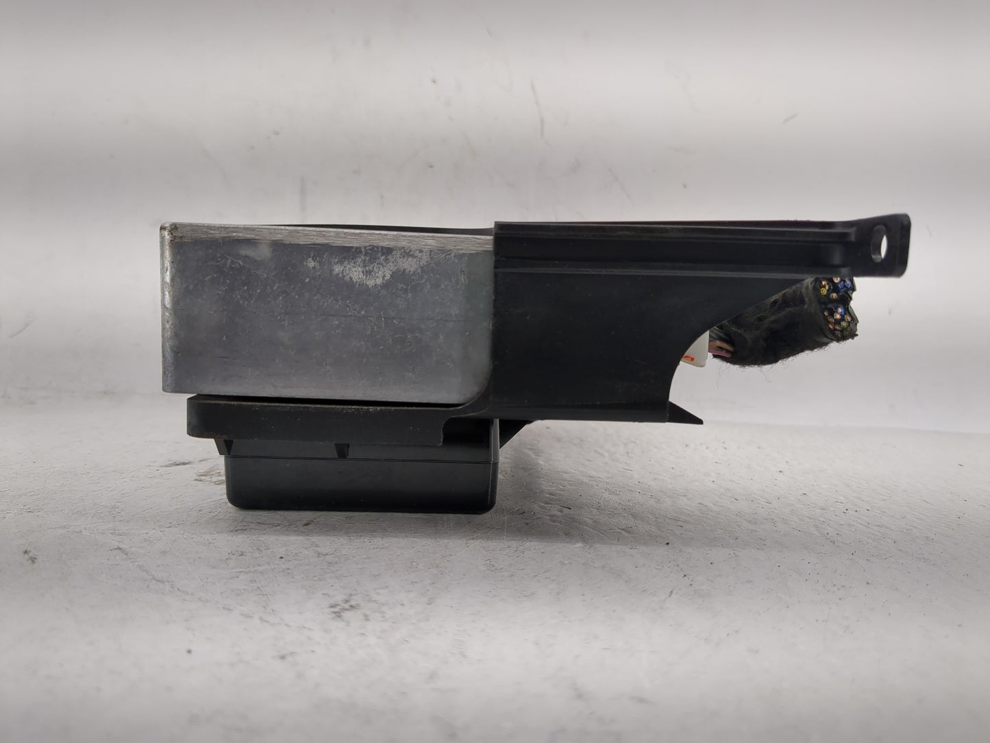 2014 Gmc Sierra 1500 Radio AM FM Cd Player Receiver Replacement P/N:13592808 Fits Fits 2015 OEM Used Auto Parts - Oemusedaut