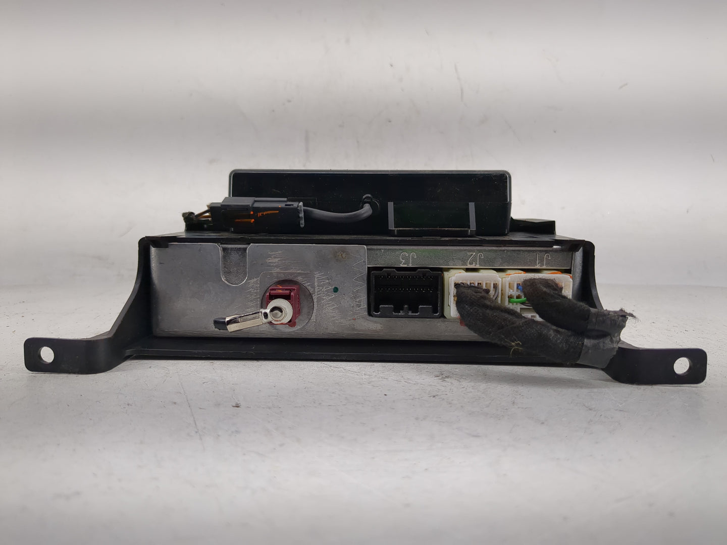 2014 Gmc Sierra 1500 Radio AM FM Cd Player Receiver Replacement P/N:13592808 Fits Fits 2015 OEM Used Auto Parts - Oemusedaut