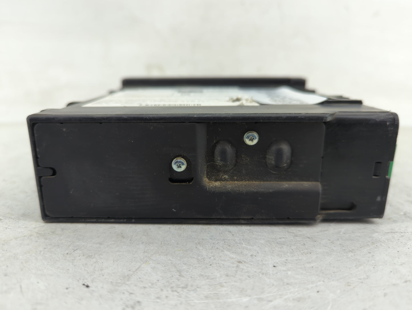2014 Gmc Sierra 1500 Radio AM FM Cd Player Receiver Replacement P/N:812425551 13591982 Fits OEM Used Auto Parts - Oemusedaut