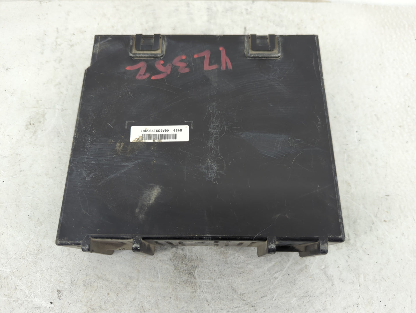 2014 Gmc Sierra 1500 Radio AM FM Cd Player Receiver Replacement P/N:812425551 13591982 Fits OEM Used Auto Parts - Oemusedaut