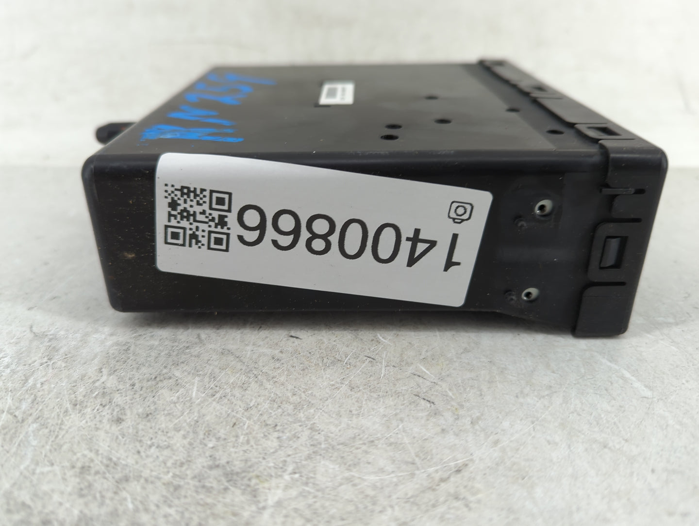 2014 Gmc Sierra 1500 Radio AM FM Cd Player Receiver Replacement P/N:13590747 Fits Fits 2013 2015 OEM Used Auto Parts - Oemus