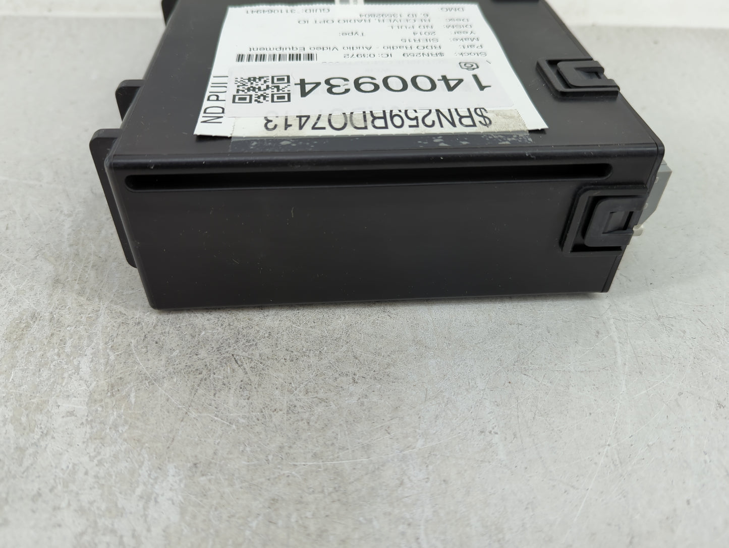 2014 Gmc Sierra 1500 Radio AM FM Cd Player Receiver Replacement P/N:13592715 Fits Fits 2013 2015 OEM Used Auto Parts - Oemus