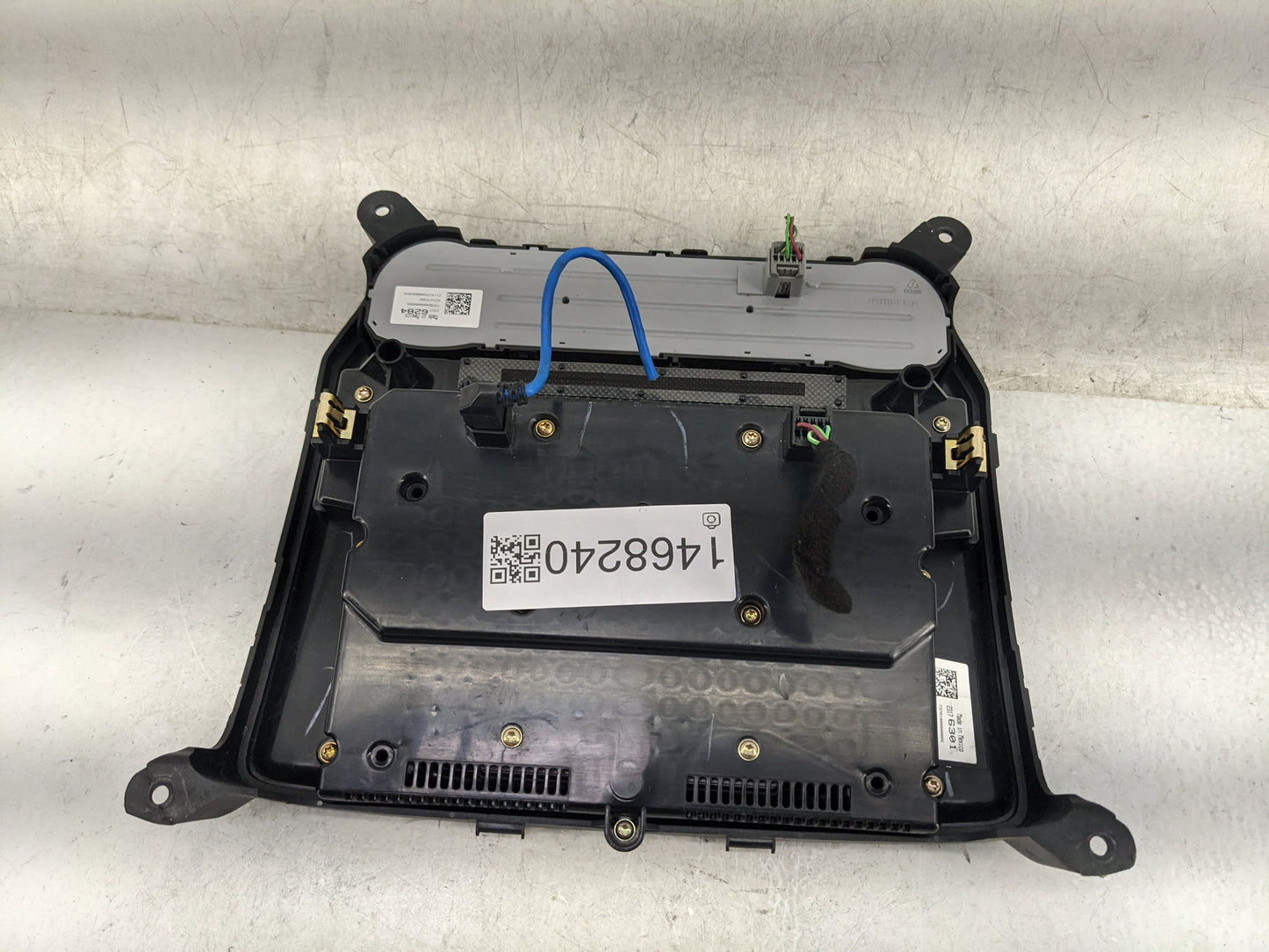 2014 Gmc Sierra 1500 Radio AM FM Cd Player Receiver Replacement P/N:23176301 23168151 Fits Fits 2018 OEM Used Auto Parts - O