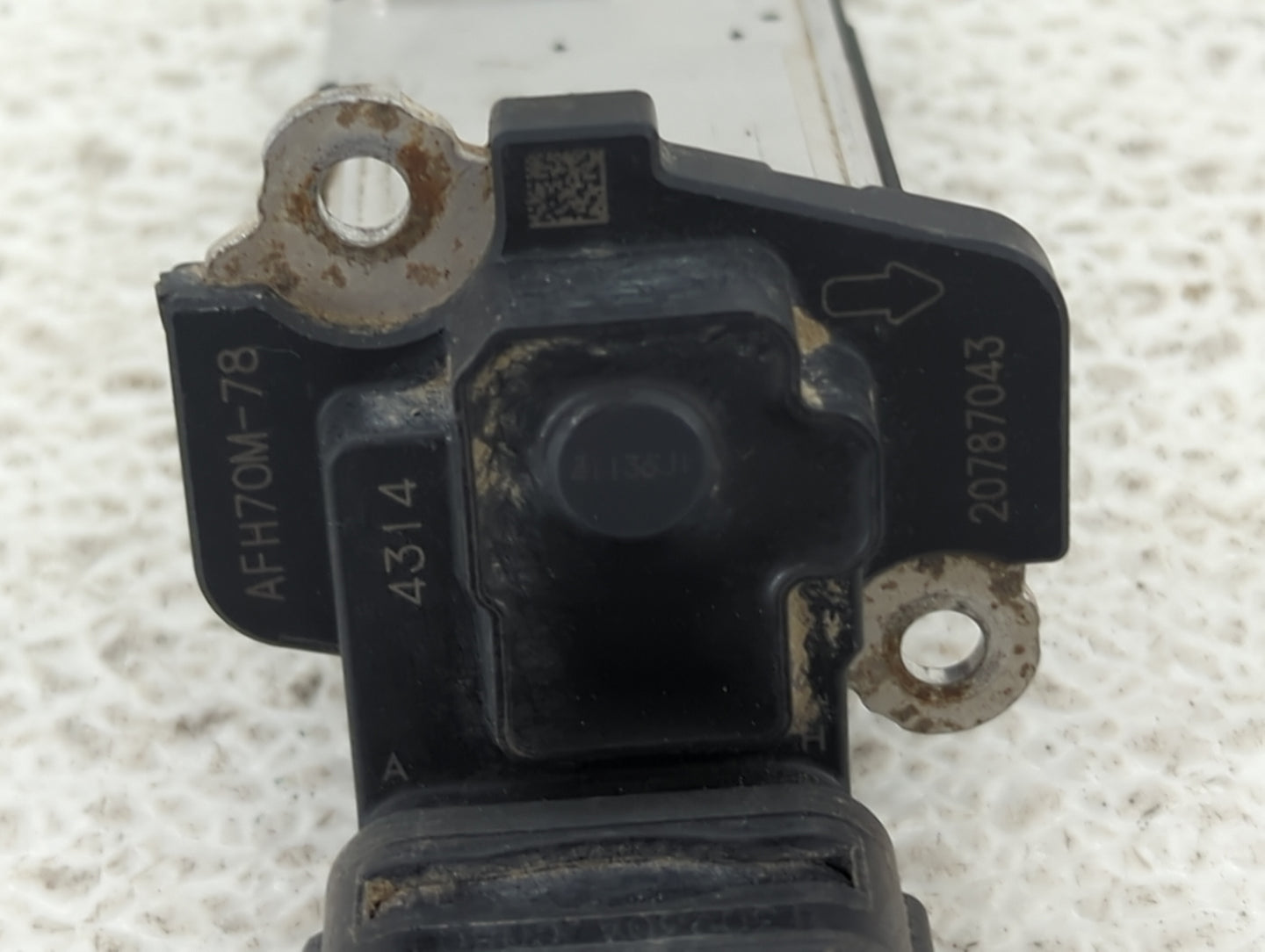 2014-2019 Gmc Sierra 1500 Mass Air Flow Meter Maf 1485540 - Oemusedautoparts1.com
