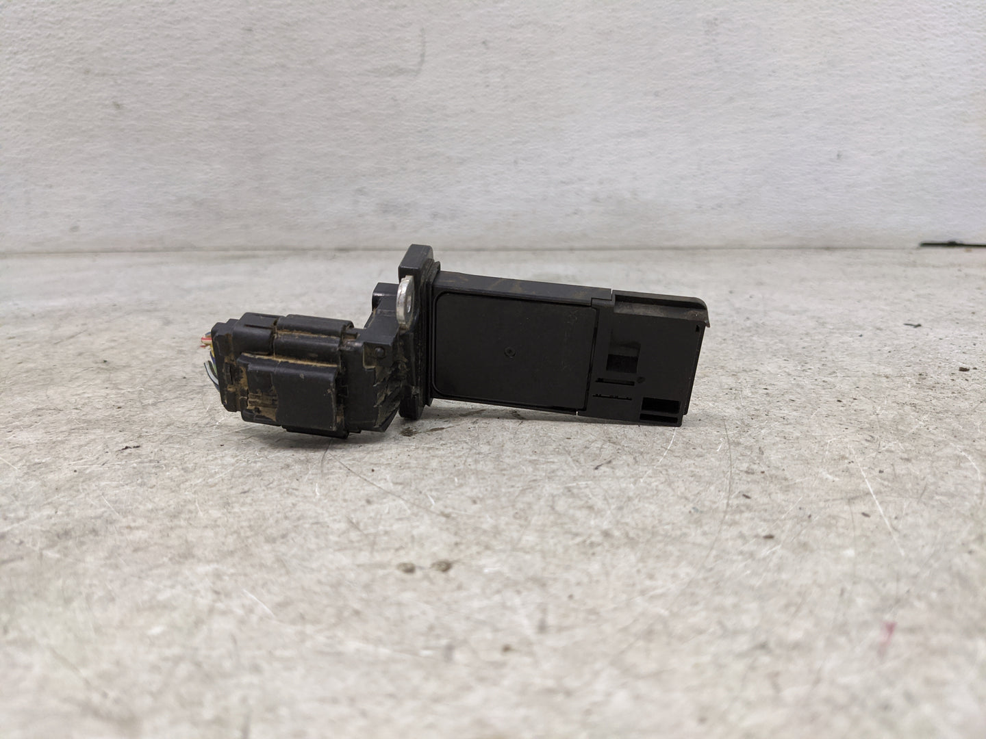 2014-2019 Gmc Sierra 1500 Mass Air Flow Meter Maf 1487467 - Oemusedautoparts1.com