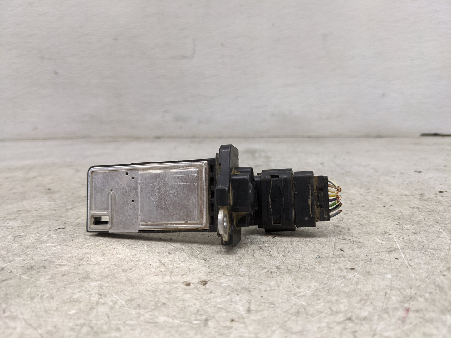 2014-2019 Gmc Sierra 1500 Mass Air Flow Meter Maf 1487467 - Oemusedautoparts1.com