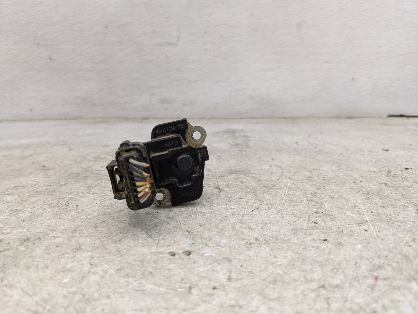 2014-2019 Gmc Sierra 1500 Mass Air Flow Meter Maf 1487467 - Oemusedautoparts1.com