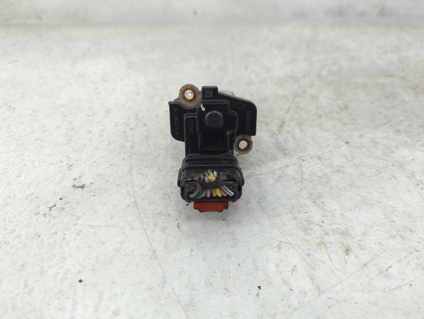 2014-2019 Gmc Sierra 1500 Mass Air Flow Meter Maf 1489941 - Oemusedautoparts1.com