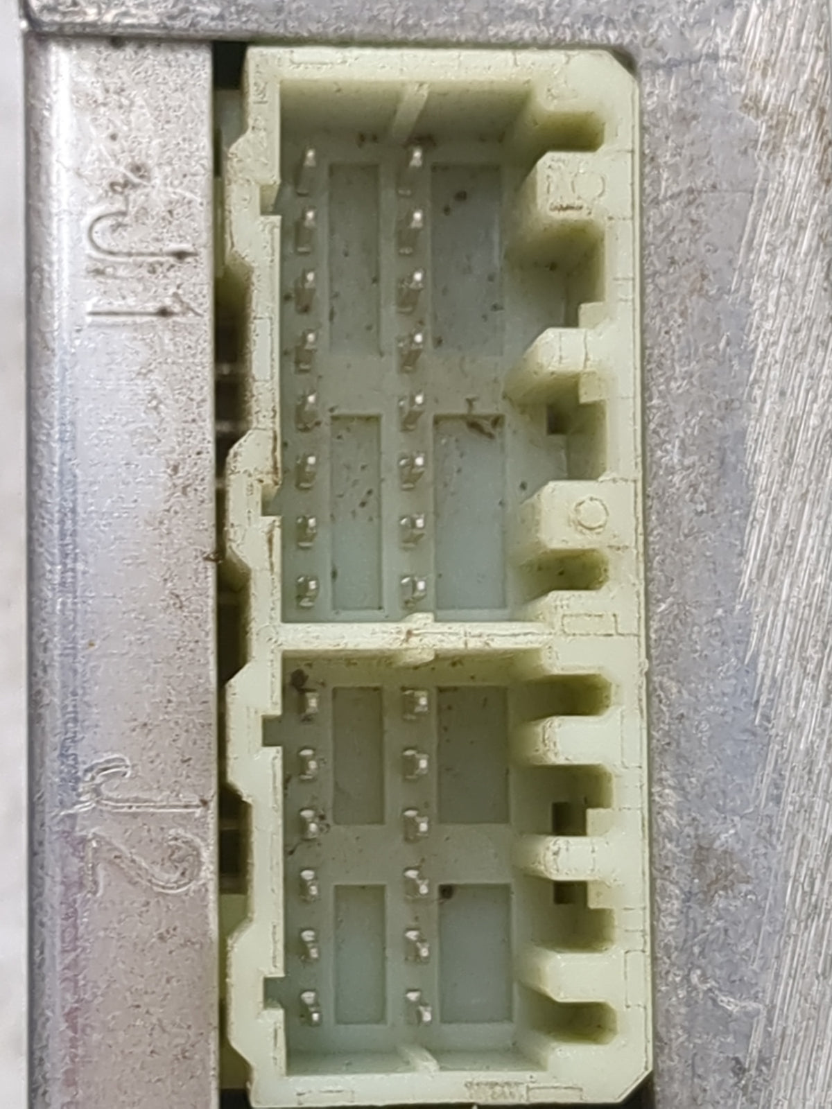 2014-2014 Gmc Sierra 1500 Communication Control Module 1503138 - Oemusedautoparts1.com