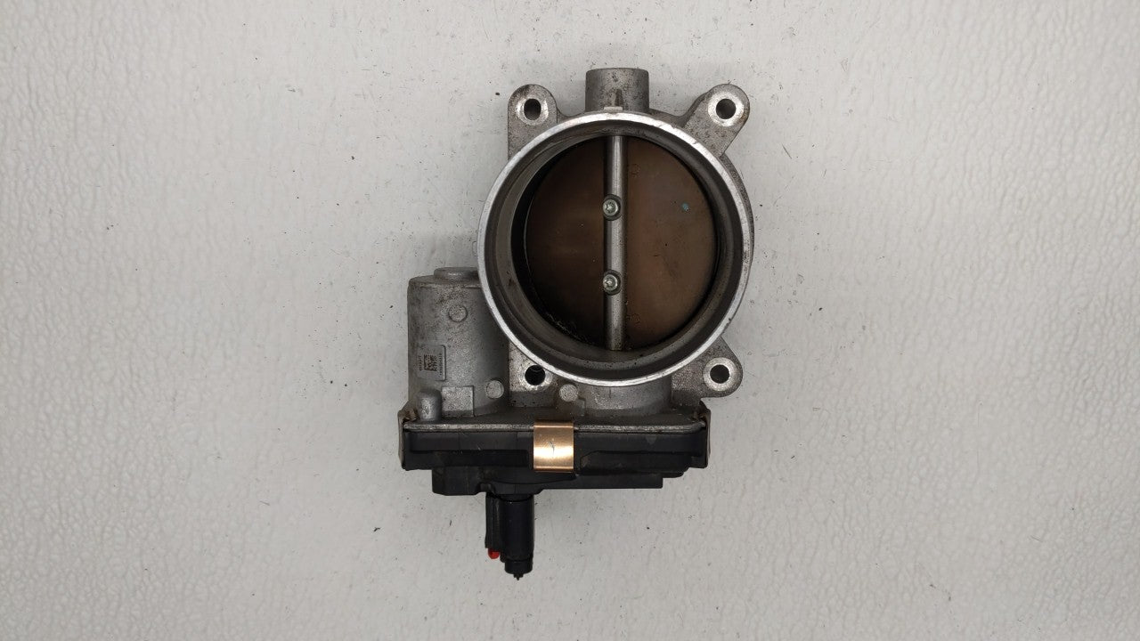 2014-2018 Gmc Sierra 1500 Throttle Body P/N:12678224 12617792 Fits Fits 2014 2015 2016 2017 2018 2019 OEM Used Auto Parts - 