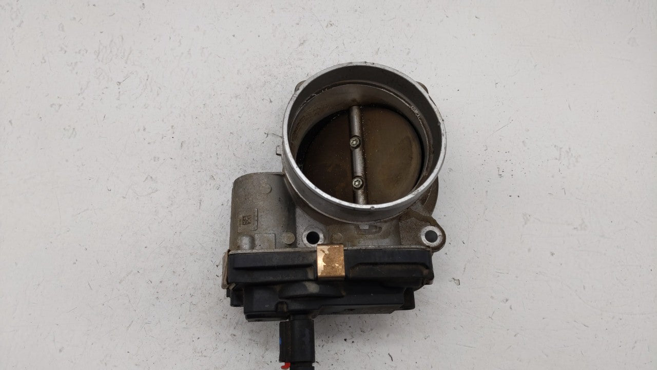 2014-2018 Gmc Sierra 1500 Throttle Body P/N:12678224 12617792 Fits Fits 2014 2015 2016 2017 2018 2019 OEM Used Auto Parts - 