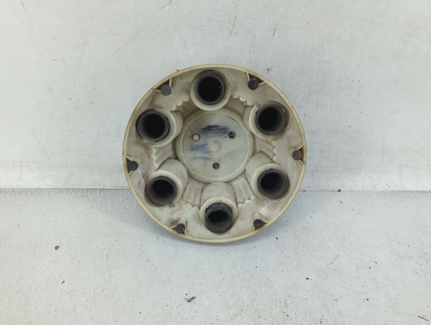 2014 Gmc Sierra 1500 Rim Wheel Center Cap 447743 - Oemusedautoparts1.com