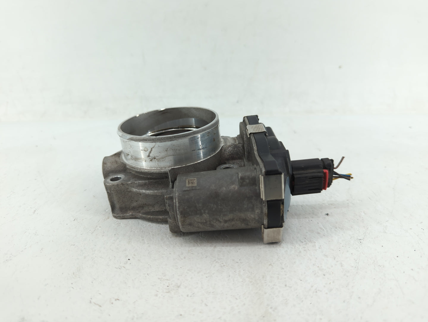2014-2015 Gmc Sierra 1500 Throttle Body P/N:12632171BA Fits Fits 2014 2015 OEM Used Auto Parts - Oemusedautoparts1.com