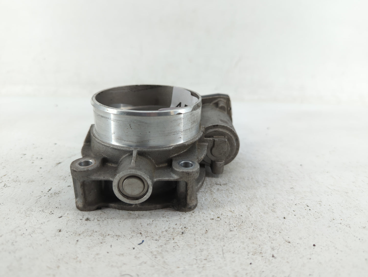 2014-2015 Gmc Sierra 1500 Throttle Body P/N:12632171BA Fits Fits 2014 2015 OEM Used Auto Parts - Oemusedautoparts1.com