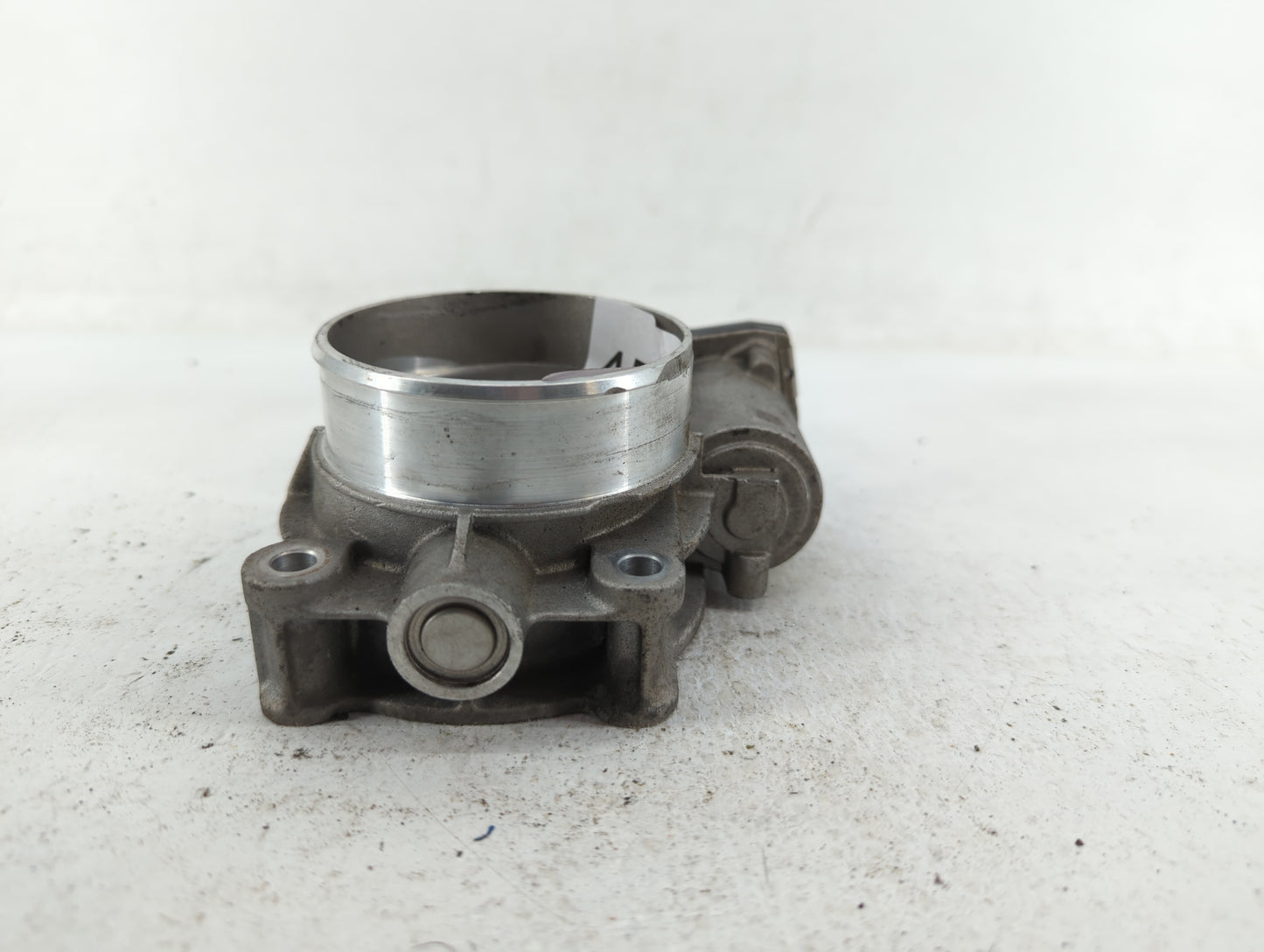 2014-2015 Gmc Sierra 1500 Throttle Body P/N:12632171BA Fits Fits 2014 2015 OEM Used Auto Parts - Oemusedautoparts1.com