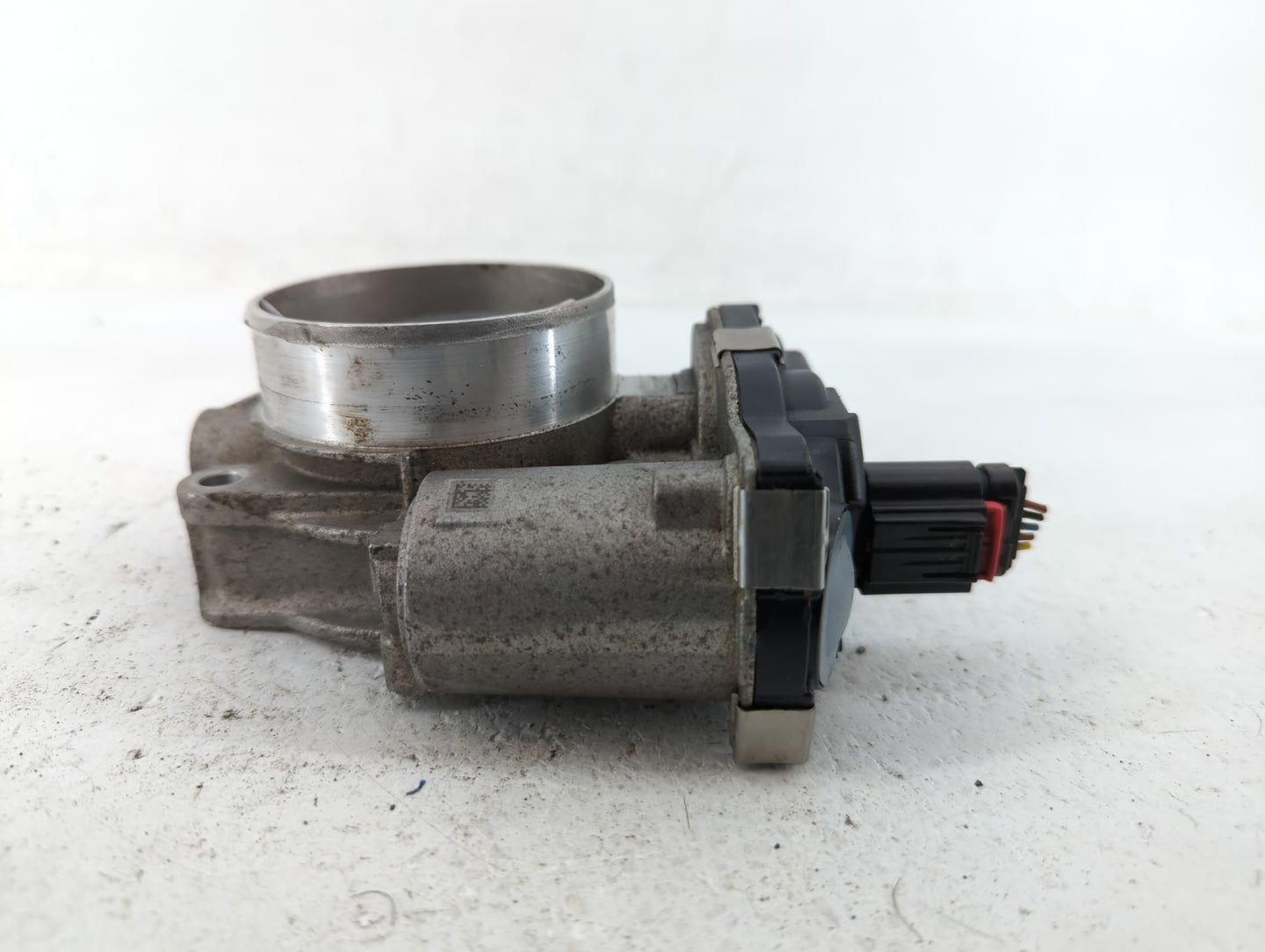 2014-2015 Gmc Sierra 1500 Throttle Body P/N:12632171BA Fits Fits 2014 2015 OEM Used Auto Parts - Oemusedautoparts1.com