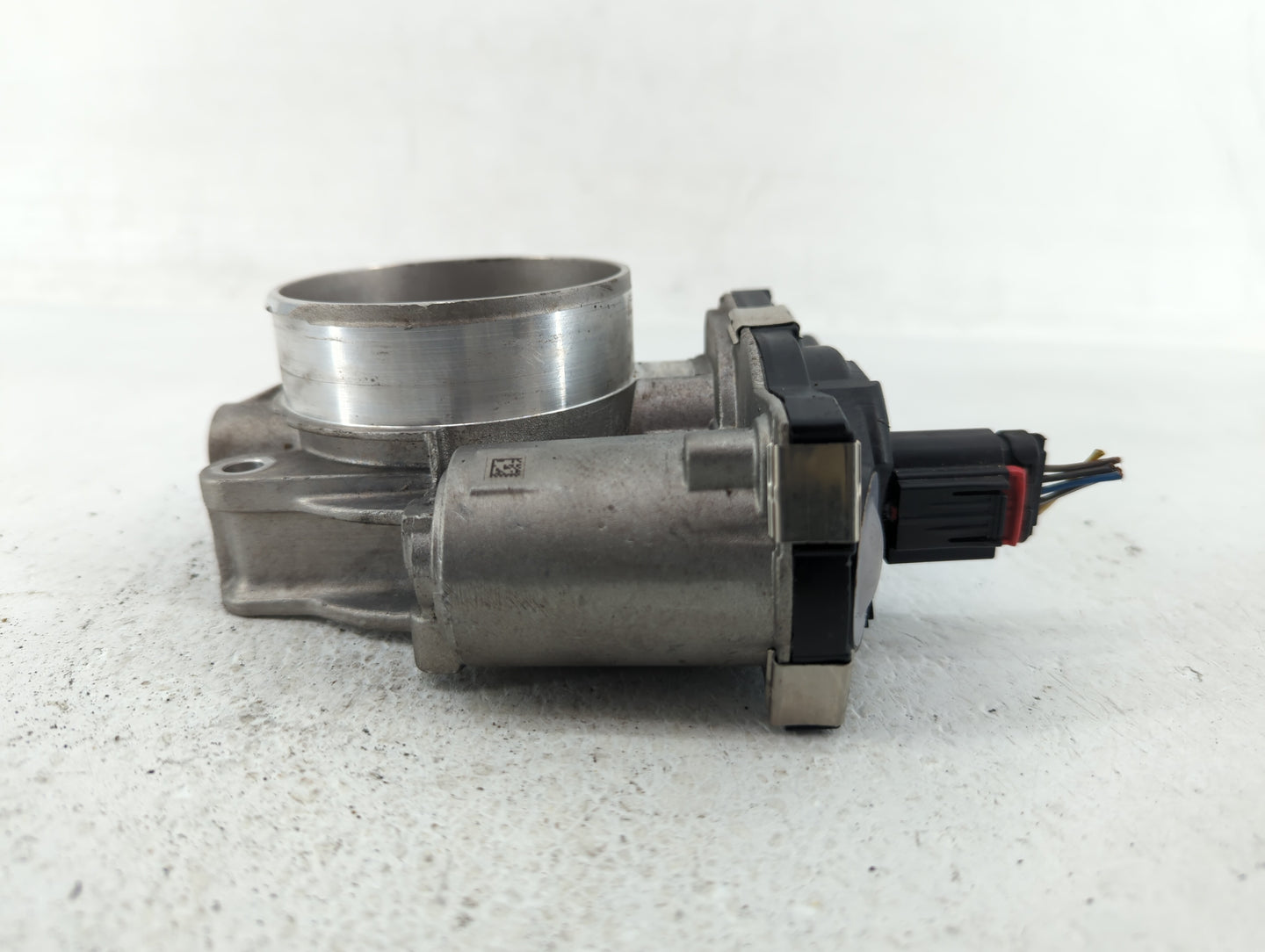 2014-2015 Gmc Sierra 1500 Throttle Body P/N:12632171BA Fits Fits 2014 2015 OEM Used Auto Parts - Oemusedautoparts1.com