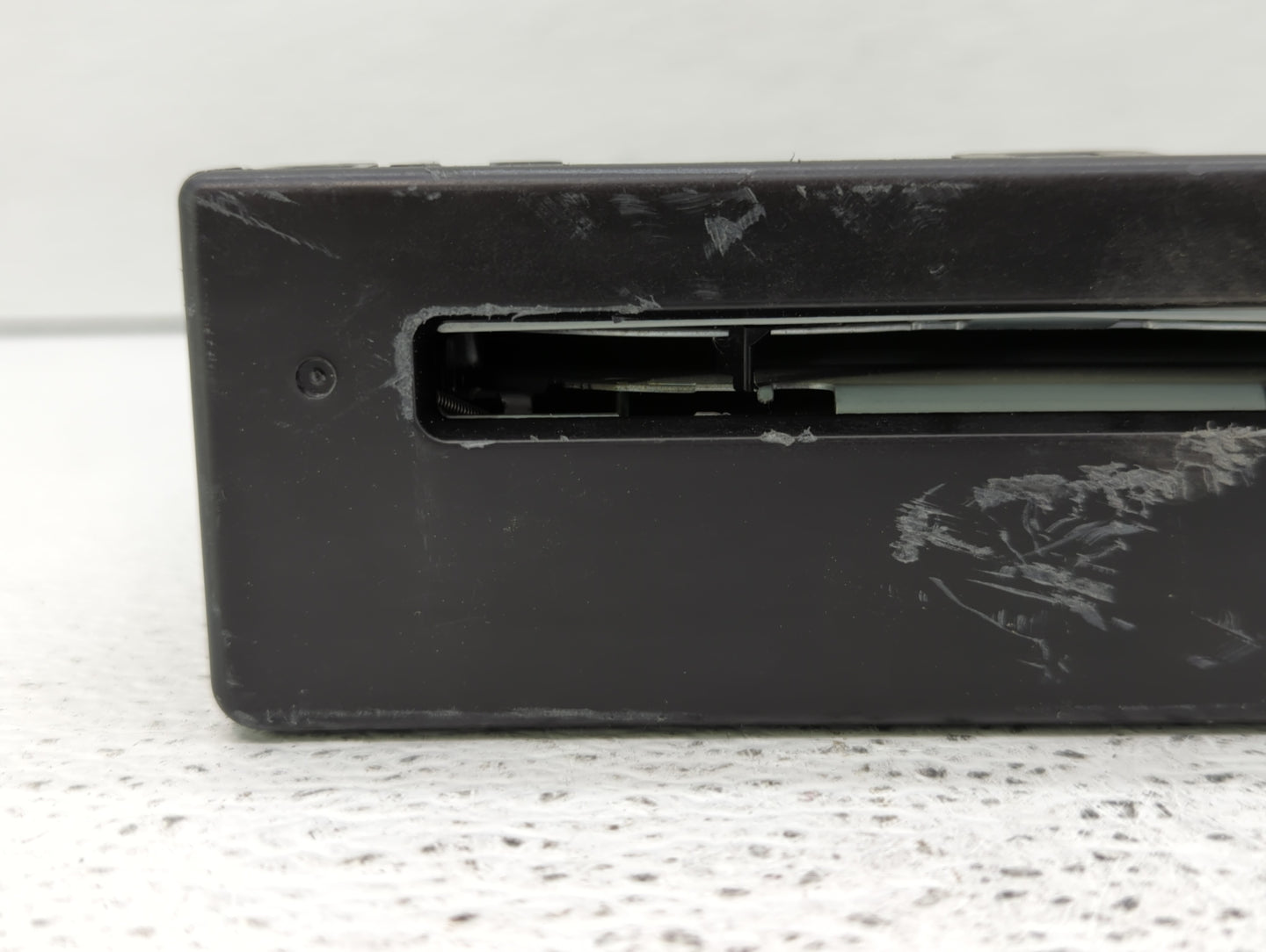 2014 Gmc Sierra 1500 Radio AM FM Cd Player Receiver Replacement P/N:13590747 Fits Fits 2013 2015 OEM Used Auto Parts - Oemus