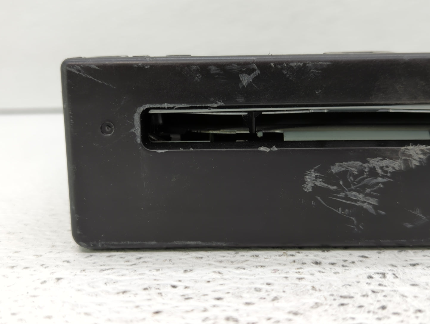 2014 Gmc Sierra 1500 Radio AM FM Cd Player Receiver Replacement P/N:13590747 Fits Fits 2013 2015 OEM Used Auto Parts - Oemus