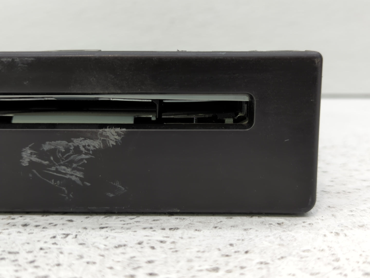 2014 Gmc Sierra 1500 Radio AM FM Cd Player Receiver Replacement P/N:13590747 Fits Fits 2013 2015 OEM Used Auto Parts - Oemus
