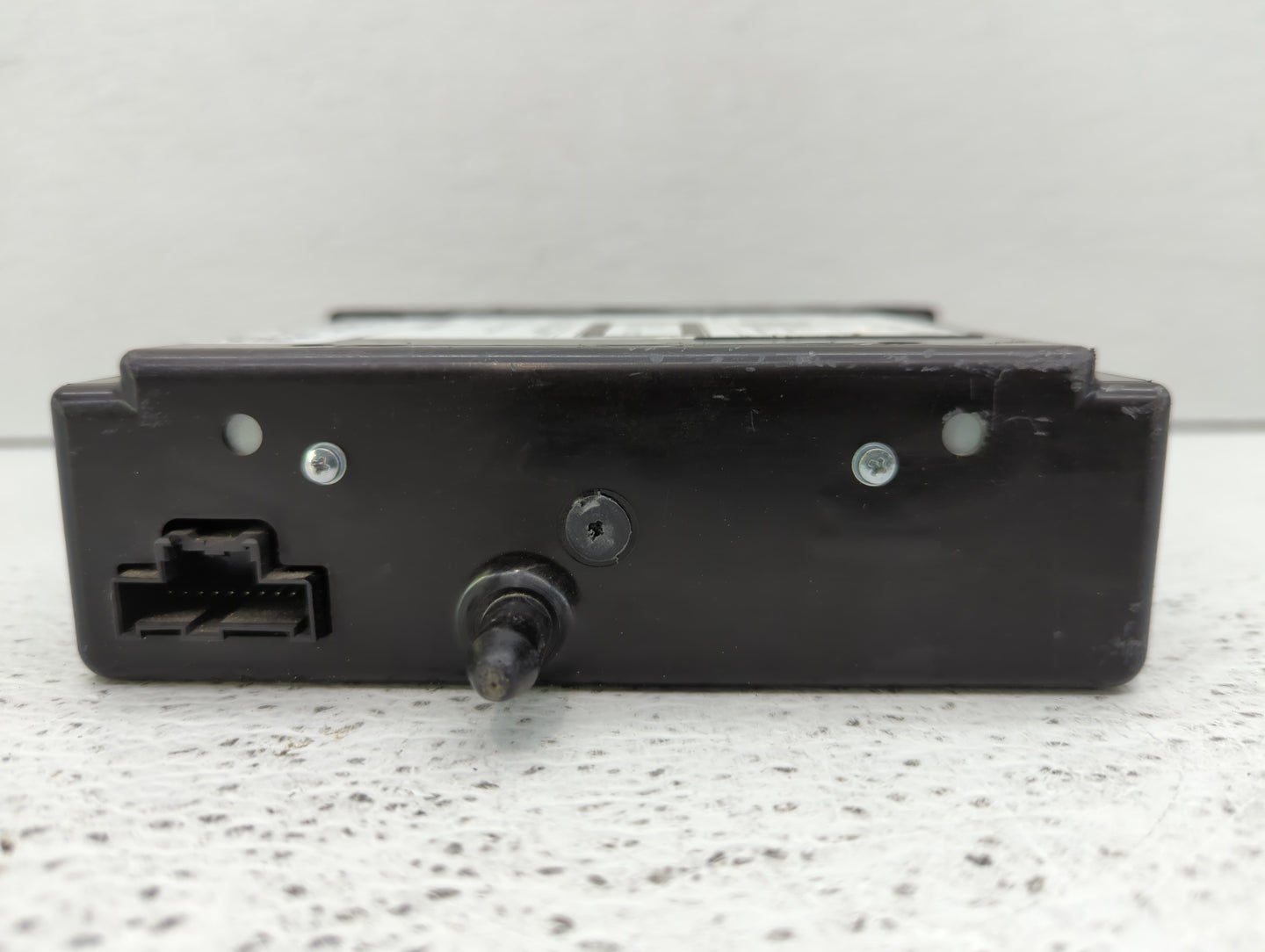 2014 Gmc Sierra 1500 Radio AM FM Cd Player Receiver Replacement P/N:13590747 Fits Fits 2013 2015 OEM Used Auto Parts - Oemus