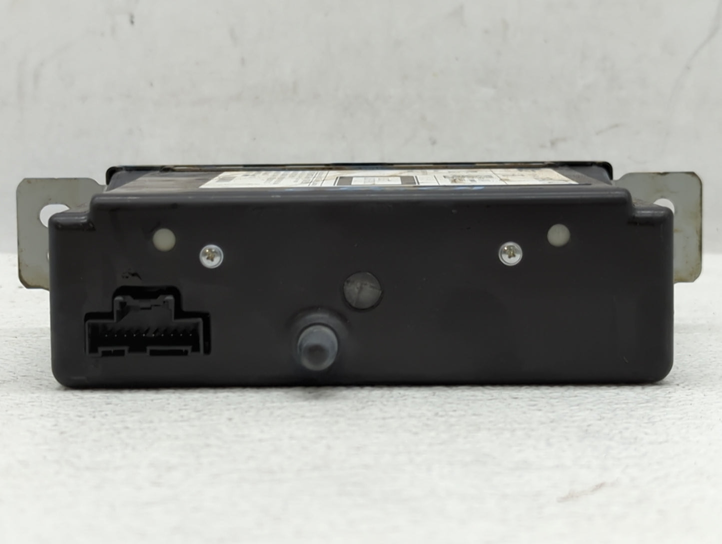 2014-2014 Gmc Sierra 1500 Am Fm Cd Player Radio Receiver - Oemusedautoparts1.com