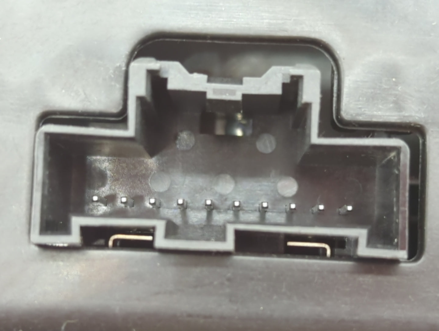 2014-2014 Gmc Sierra 1500 Am Fm Cd Player Radio Receiver - Oemusedautoparts1.com