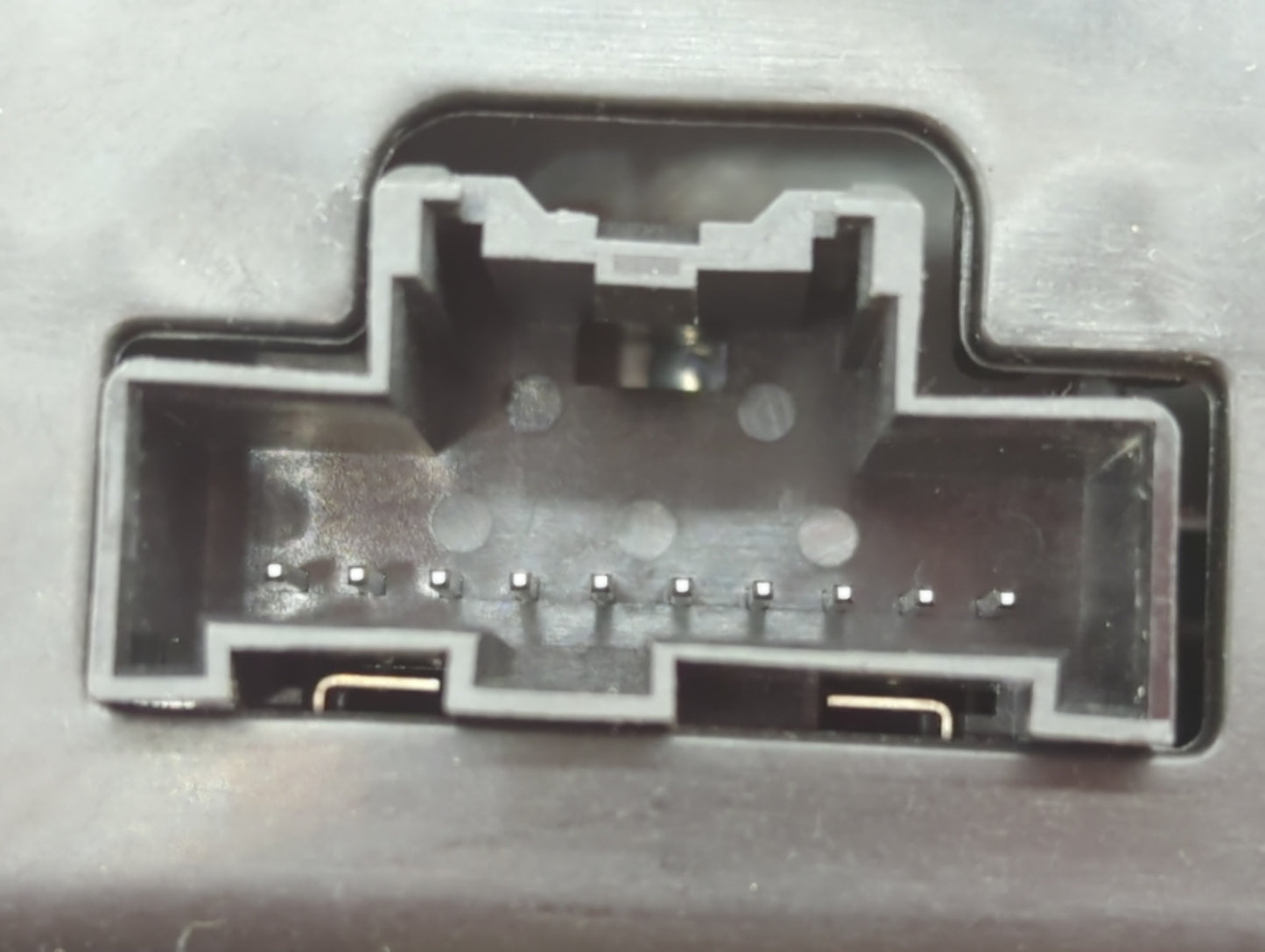 2014-2014 Gmc Sierra 1500 Am Fm Cd Player Radio Receiver - Oemusedautoparts1.com