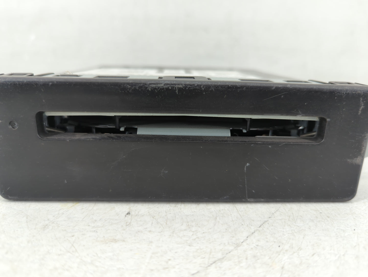 2014-2014 Gmc Sierra 1500 Am Fm Cd Player Radio Receiver - Oemusedautoparts1.com