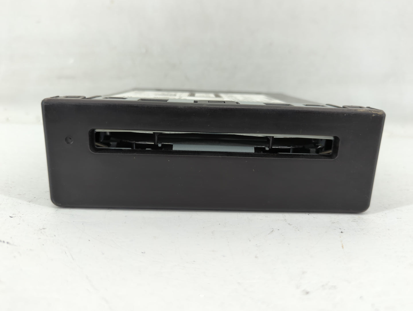 2014-2014 Gmc Sierra 1500 Am Fm Cd Player Radio Receiver - Oemusedautoparts1.com