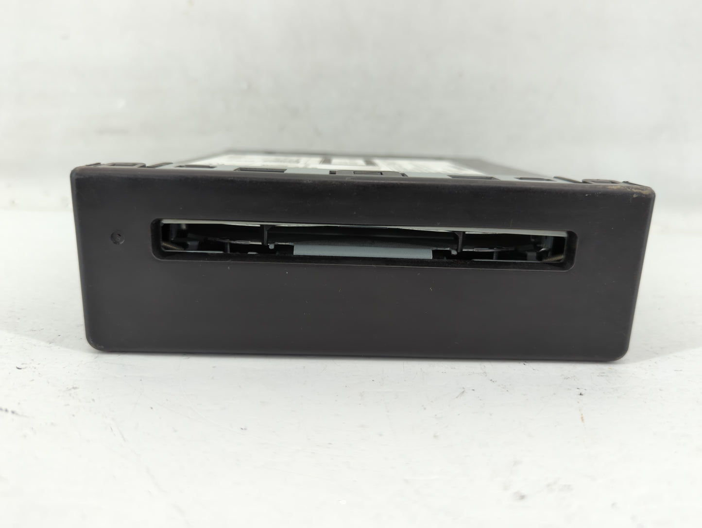2014-2014 Gmc Sierra 1500 Am Fm Cd Player Radio Receiver - Oemusedautoparts1.com