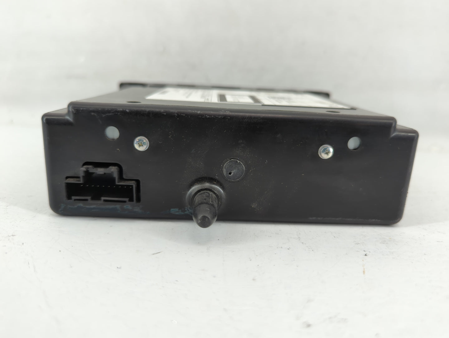 2014-2014 Gmc Sierra 1500 Am Fm Cd Player Radio Receiver - Oemusedautoparts1.com