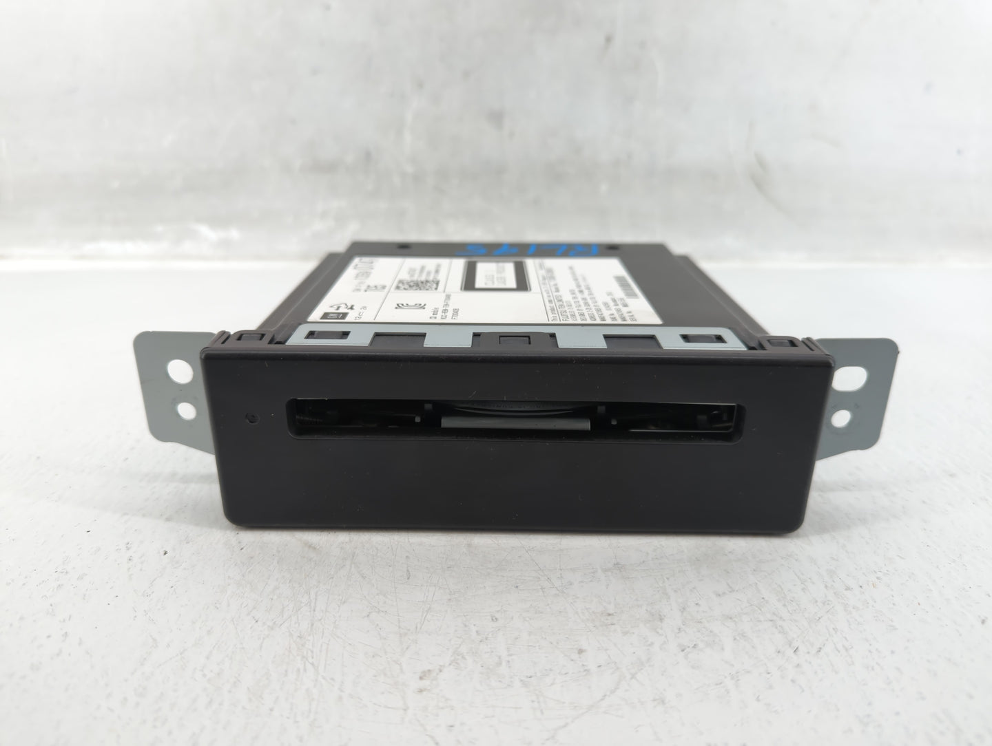 2014 Gmc Sierra 1500 Radio AM FM Cd Player Receiver Replacement P/N:13590747 Fits Fits 2013 2015 OEM Used Auto Parts - Oemus