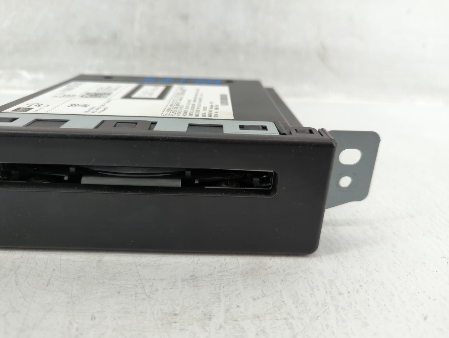 2014 Gmc Sierra 1500 Radio AM FM Cd Player Receiver Replacement P/N:13590747 Fits Fits 2013 2015 OEM Used Auto Parts - Oemus
