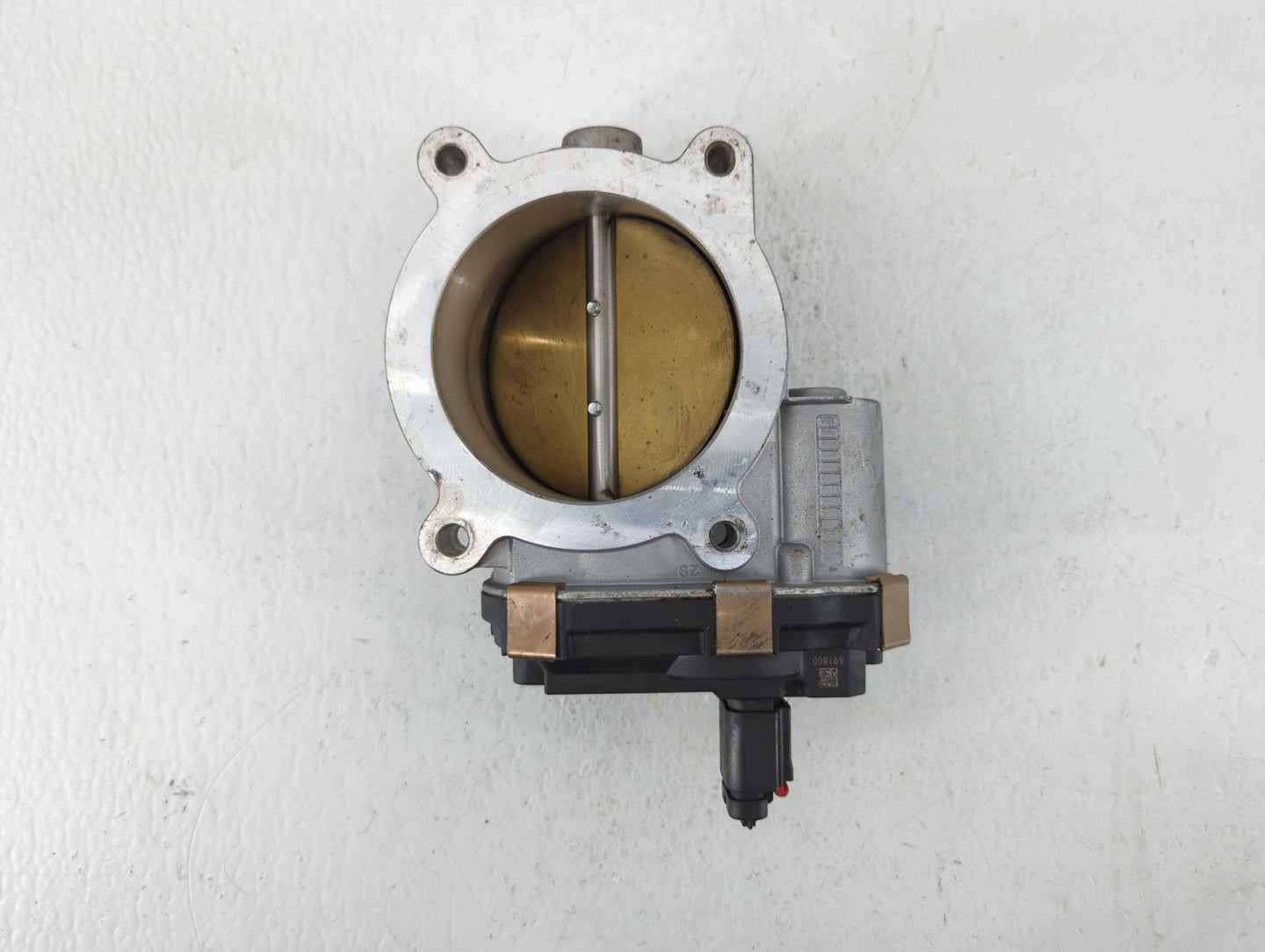 2014-2022 Gmc Sierra 1500 Throttle Body P/N:12617792 Fits Fits 2014 2015 2016 2017 2018 2019 2020 2021 2022 OEM Used Auto Pa