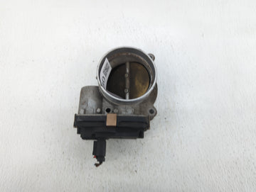 2014-2022 Gmc Sierra 1500 Throttle Body P/N:12617792 Fits Fits 2014 2015 2016 2017 2018 2019 2020 2021 2022 OEM Used Auto Pa