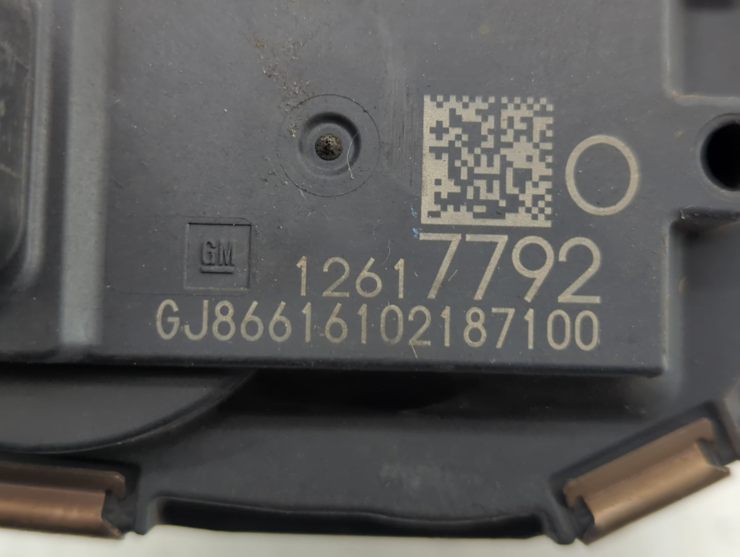 2014-2022 Gmc Sierra 1500 Throttle Body P/N:12617792 Fits Fits 2014 2015 2016 2017 2018 2019 2020 2021 2022 OEM Used Auto Pa