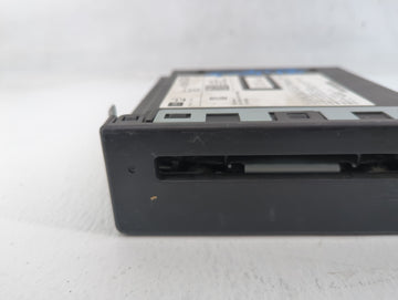2014 Gmc Sierra 1500 Radio AM FM Cd Player Receiver Replacement P/N:13590747 Fits Fits 2013 2015 OEM Used Auto Parts