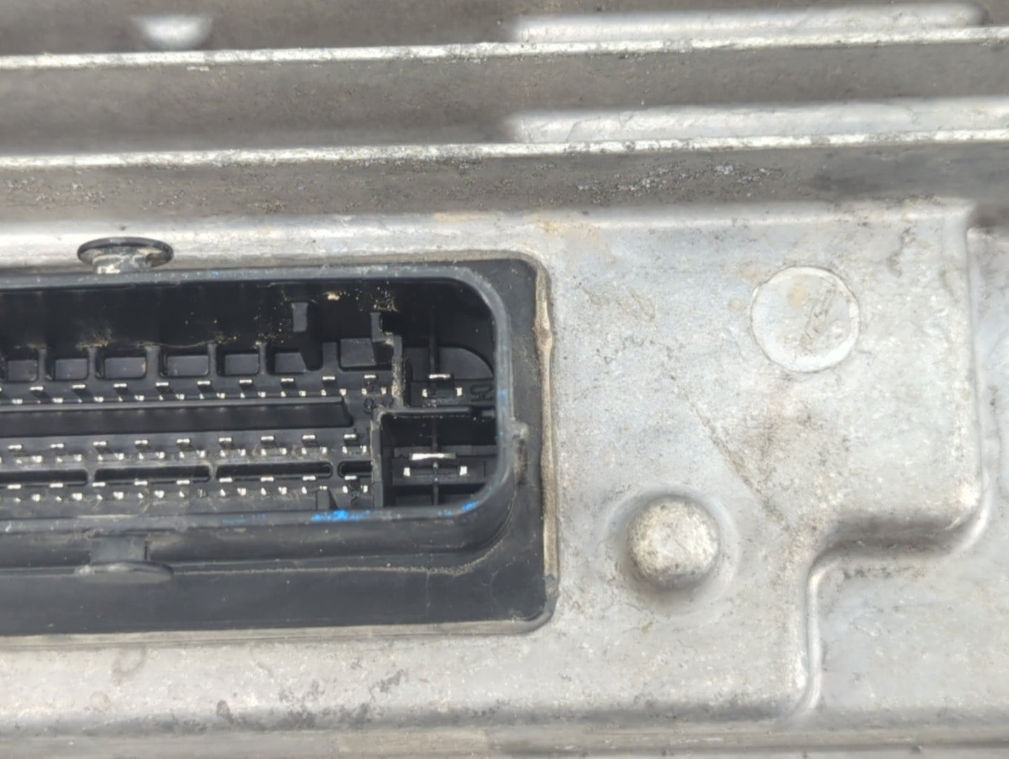 2014-2015 Gmc Sierra 1500 Chassis Control Module Ccm Bcm Body Control - Oemusedautoparts1.com