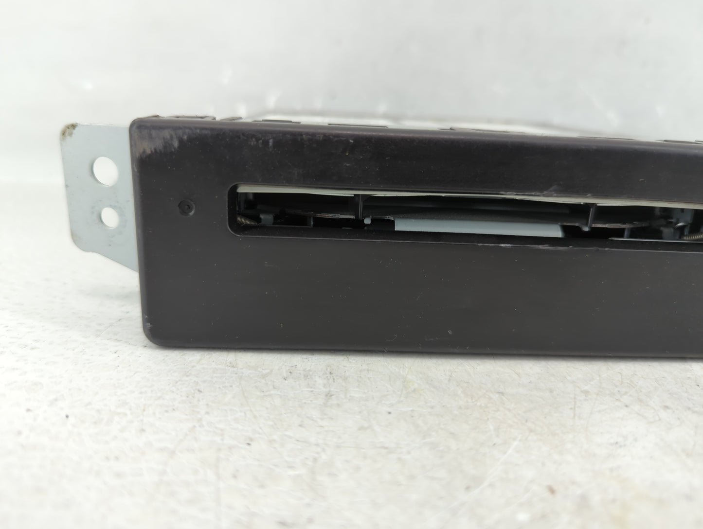 2014 Gmc Sierra 1500 Radio AM FM Cd Player Receiver Replacement P/N:13590747 Fits Fits 2013 2015 OEM Used Auto Parts - Oemus