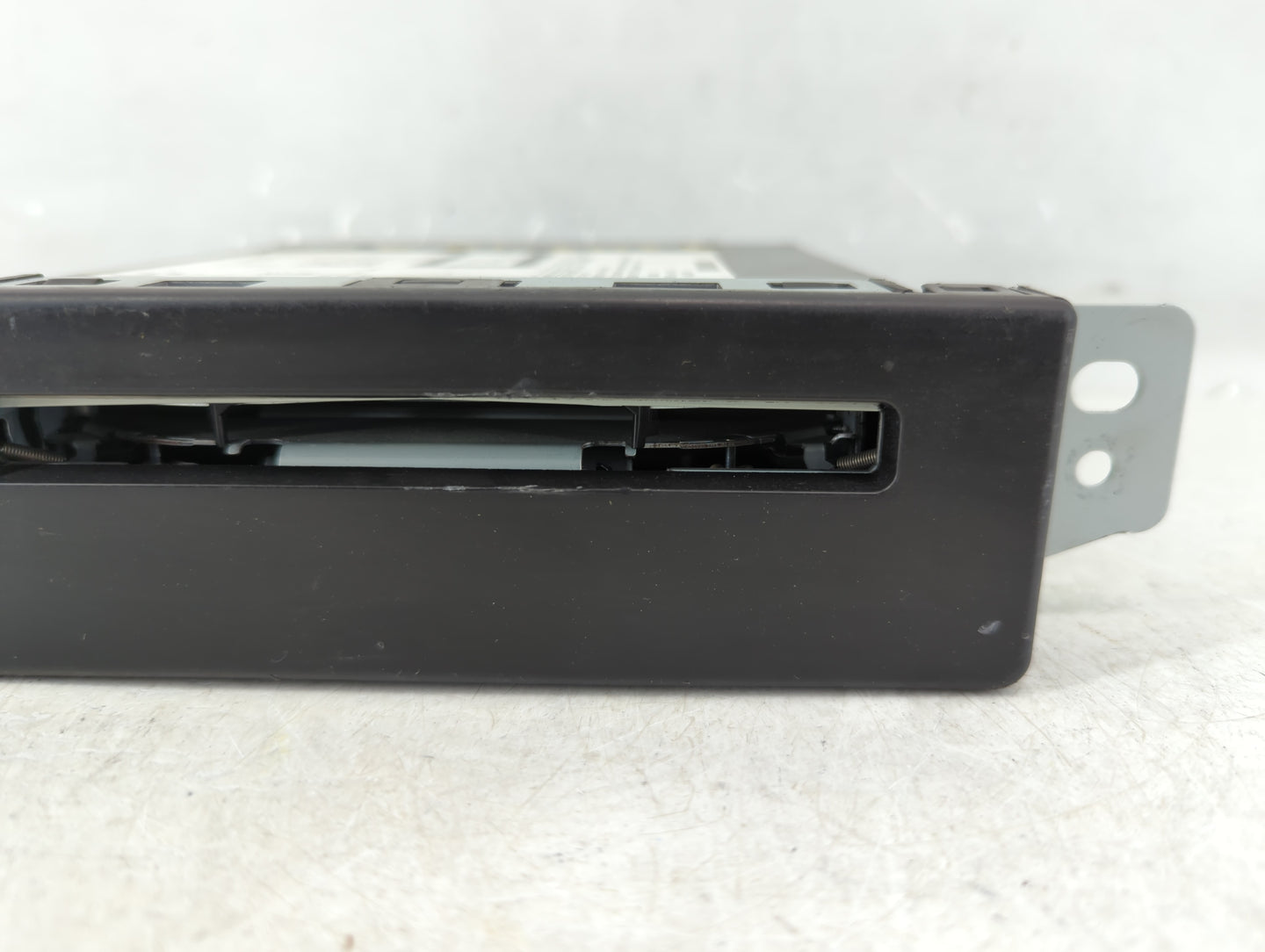 2014 Gmc Sierra 1500 Radio AM FM Cd Player Receiver Replacement P/N:13590747 Fits Fits 2013 2015 OEM Used Auto Parts - Oemus
